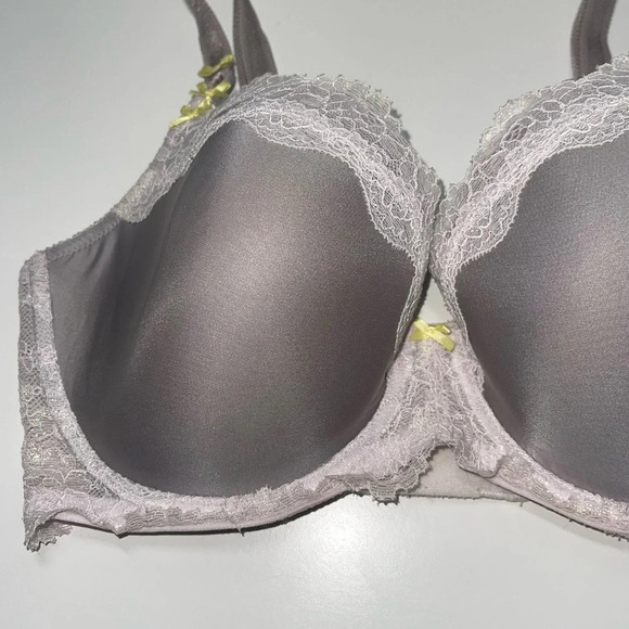 Victoria’s Secret Dream Angels Lined Demi Bra Light Gray Lace Trim 32F Women’s - Picture 3 of 9